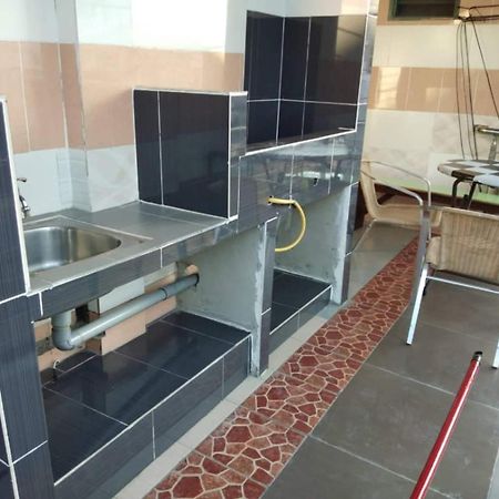Oyo 90972 Jj Homestay Miri Exterior foto